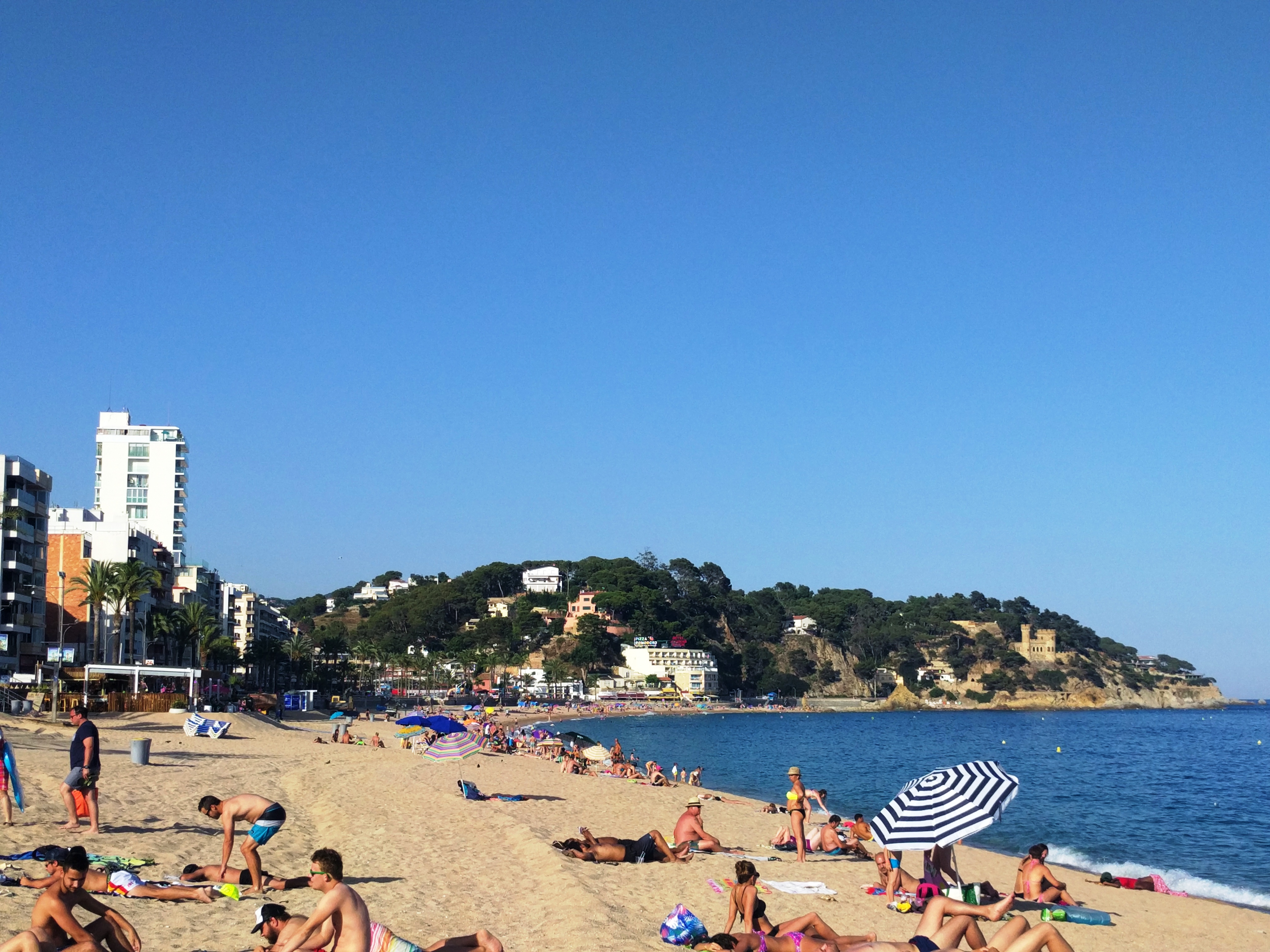 gradska plaža u Ljoret de Maru duga je 1.5 kilometar - kosta brava - letovanje u spaniji